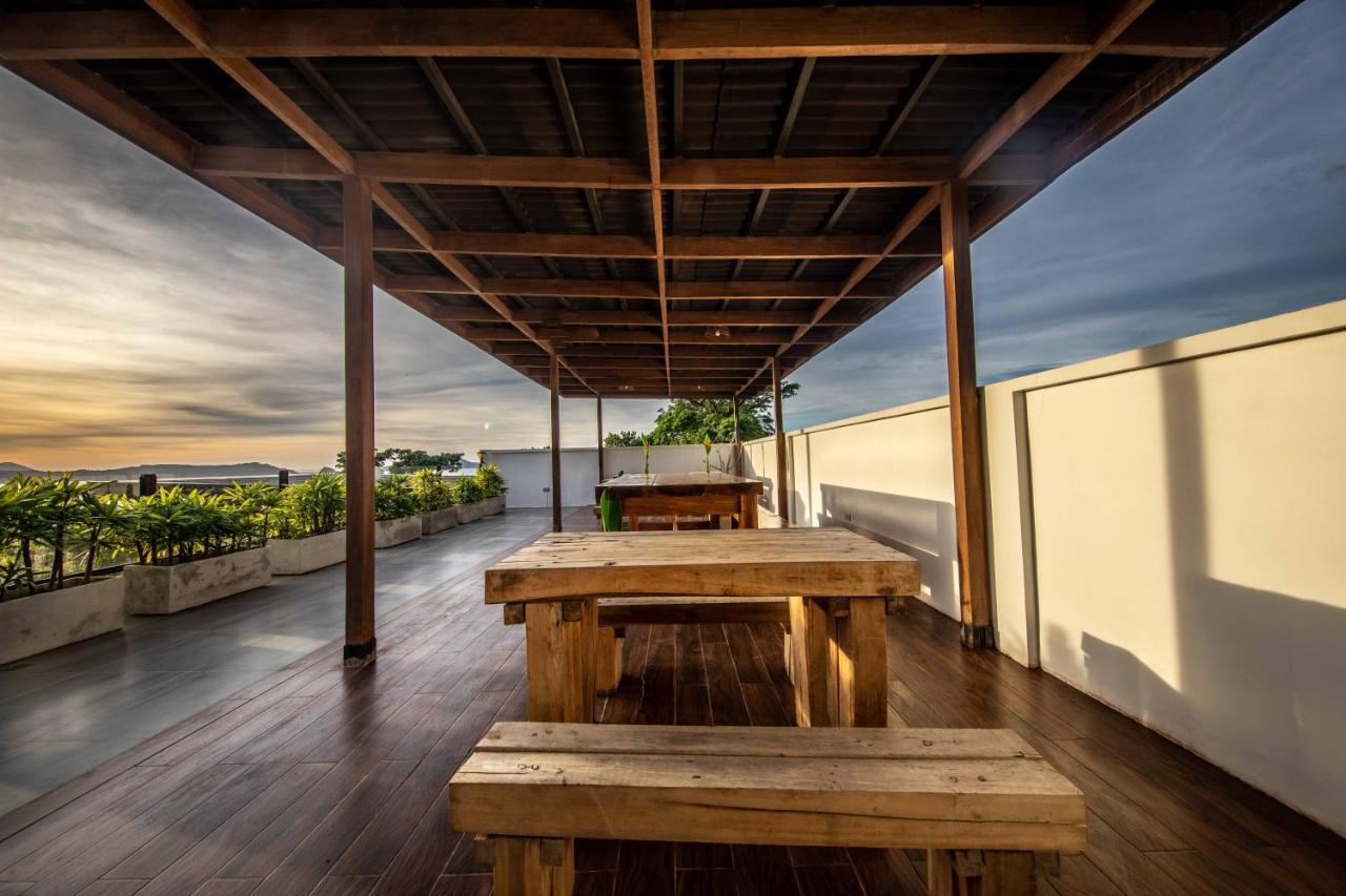 Ahana Resort 爱妮岛 外观 照片