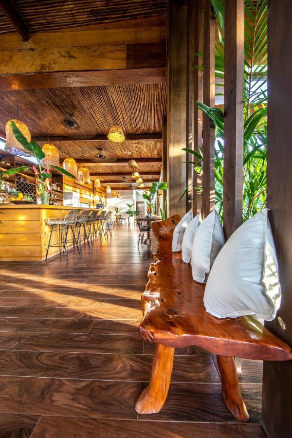 Ahana Resort 爱妮岛 外观 照片
