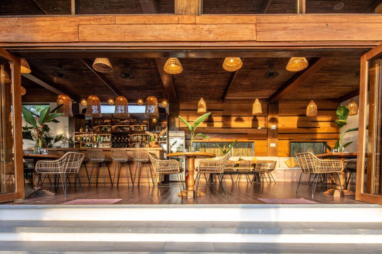 Ahana Resort 爱妮岛 外观 照片